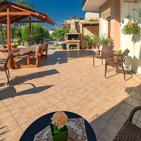 Ilioni Apartment